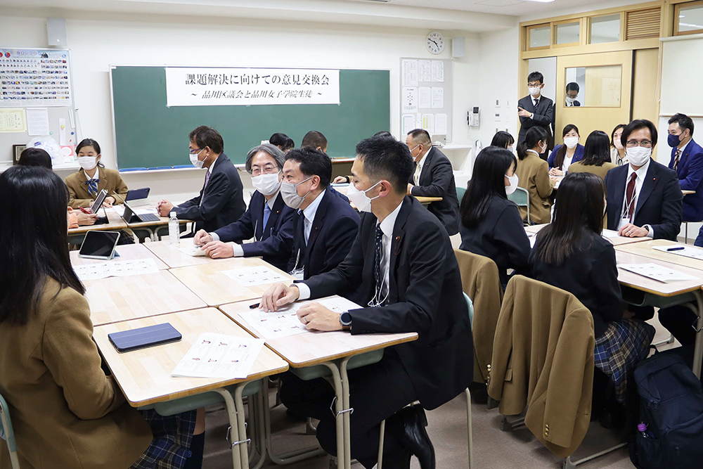 意見交換で盛り上がる会場